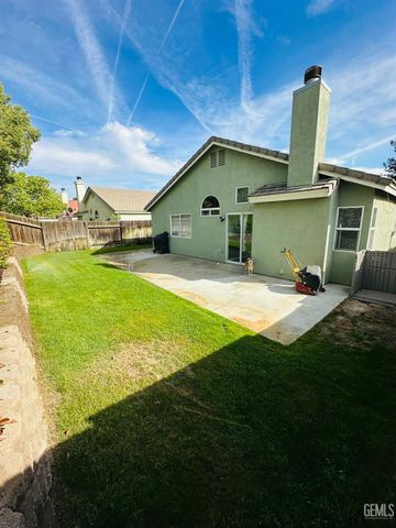 8806 Rollingbay Drive, Bakersfield, CA 93312