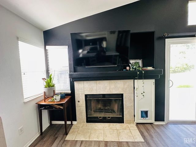 8806 Rollingbay Drive, Bakersfield, CA 93312