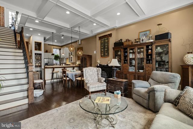 305 N QUEEN ST, Lancaster, PA 17603
