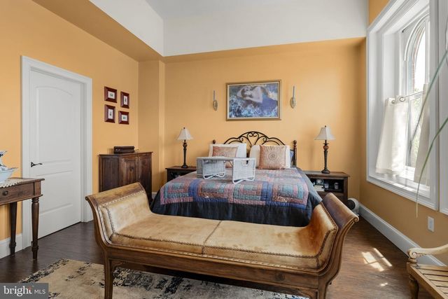 305 N QUEEN ST, Lancaster, PA 17603