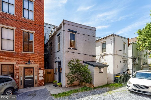 305 N QUEEN ST, Lancaster, PA 17603