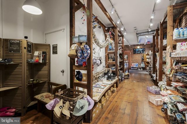 305 N QUEEN ST, Lancaster, PA 17603