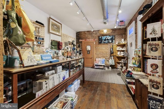 305 N QUEEN ST, Lancaster, PA 17603