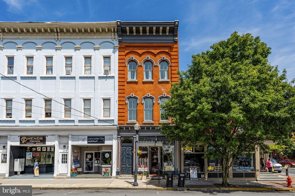 305 N QUEEN ST, Lancaster, PA 17603