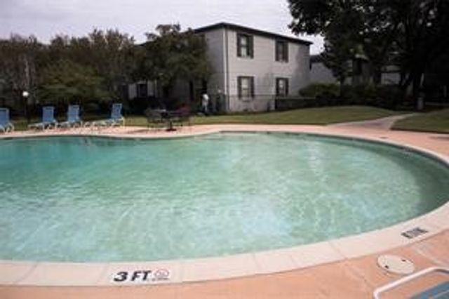 5030 N Hall Street C, Dallas, TX 75235