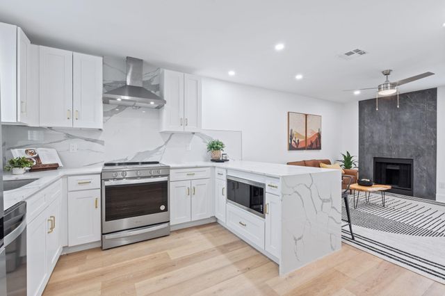 2706 Wheless LN Bldg 5, Austin, TX 78723