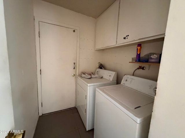 6420 W COLLEGE Drive, Phoenix, AZ 85033