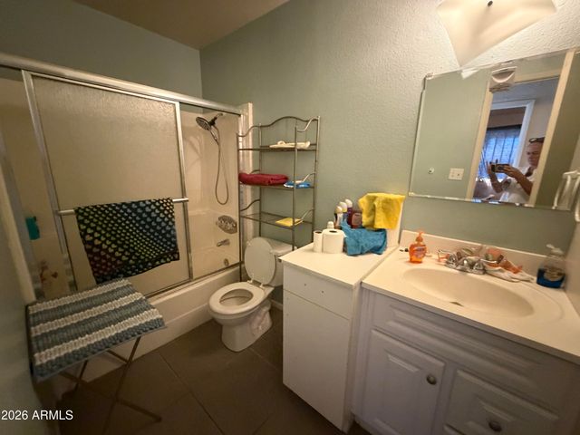 6420 W COLLEGE Drive, Phoenix, AZ 85033
