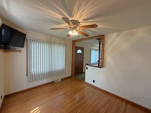12427 S Ada Street, Calumet Park, IL 60827