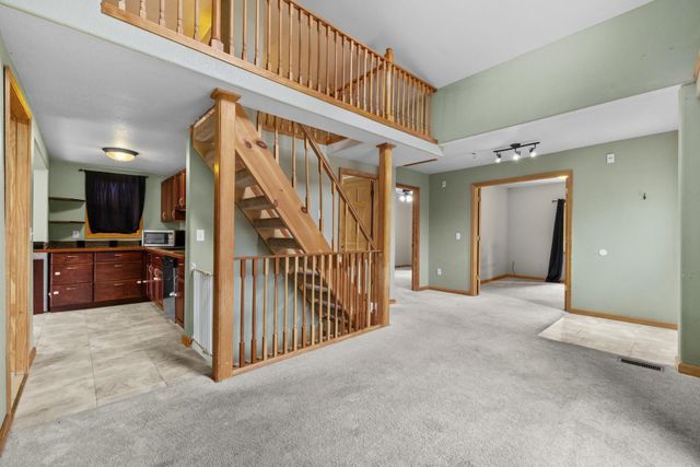 105 17th St SE, Minot, ND 58701