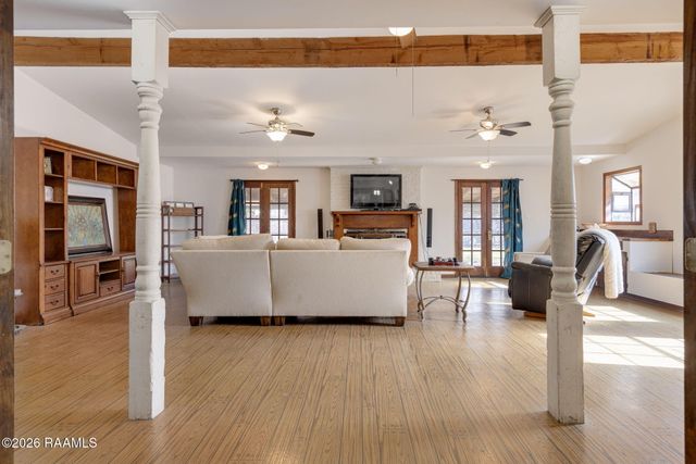 2003 Old Jeanerette Road, New Iberia, LA 70563