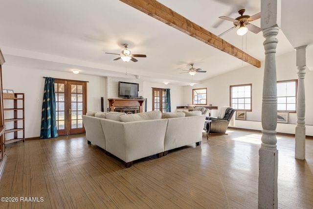 2003 Old Jeanerette Road, New Iberia, LA 70563