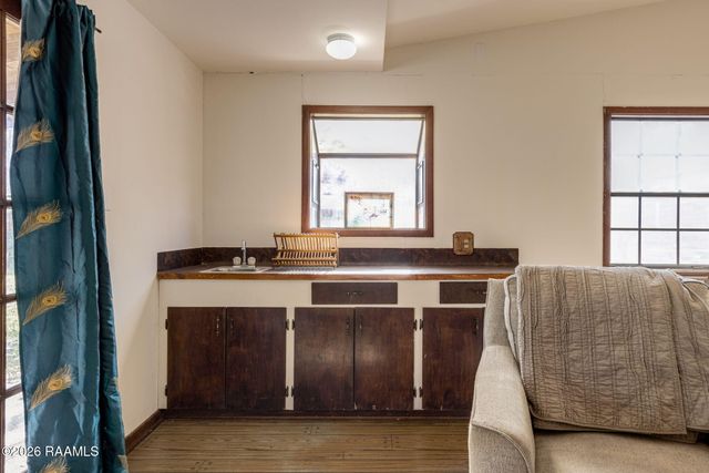 2003 Old Jeanerette Road, New Iberia, LA 70563