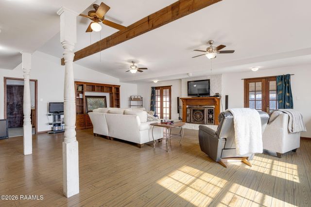 2003 Old Jeanerette Road, New Iberia, LA 70563