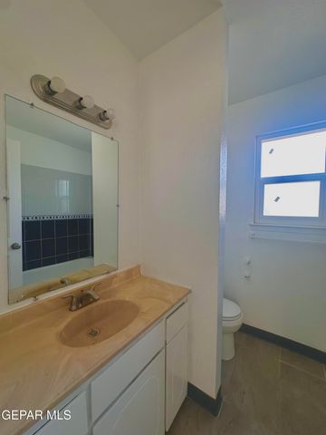 421 Panahi Road, Socorro, TX 79927