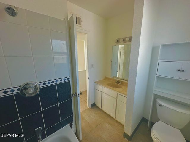 421 Panahi Road, Socorro, TX 79927