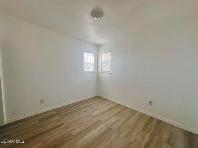 421 Panahi Road, Socorro, TX 79927