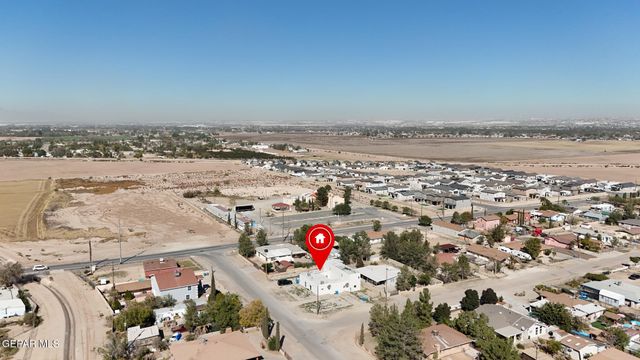 421 Panahi Road, Socorro, TX 79927