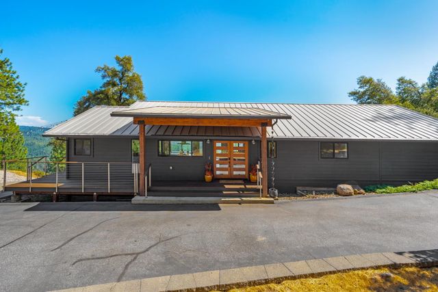 12736 Summit Ridge Dr, Nevada City, CA 95959