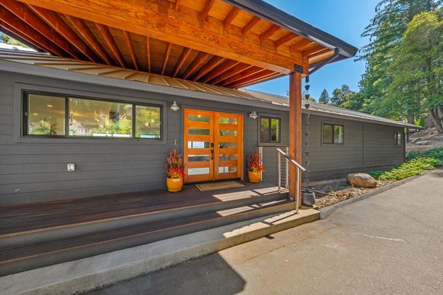 12736 Summit Ridge Dr, Nevada City, CA 95959