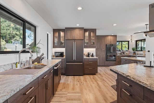 12736 Summit Ridge Dr, Nevada City, CA 95959