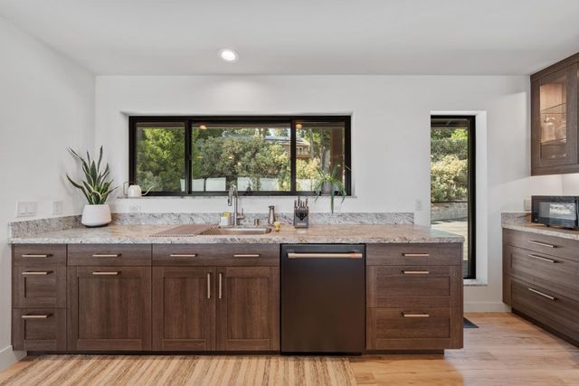 12736 Summit Ridge Dr, Nevada City, CA 95959