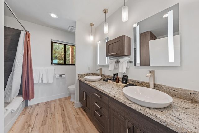12736 Summit Ridge Dr, Nevada City, CA 95959