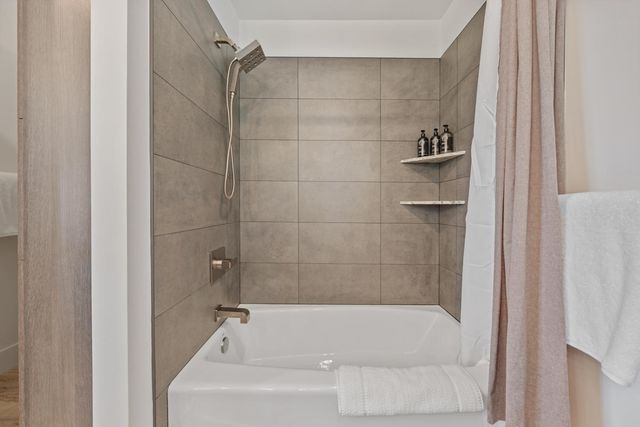 12736 Summit Ridge Dr, Nevada City, CA 95959