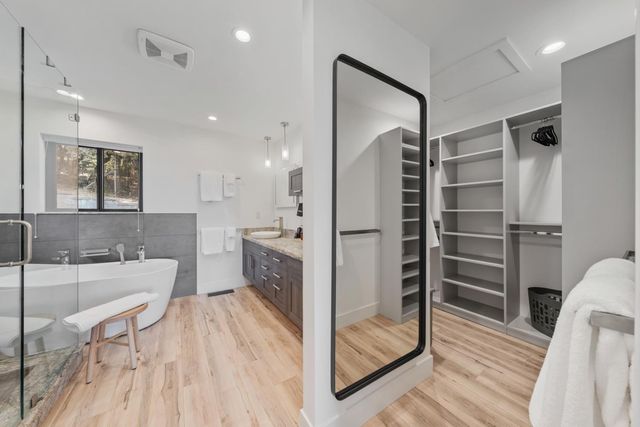 12736 Summit Ridge Dr, Nevada City, CA 95959