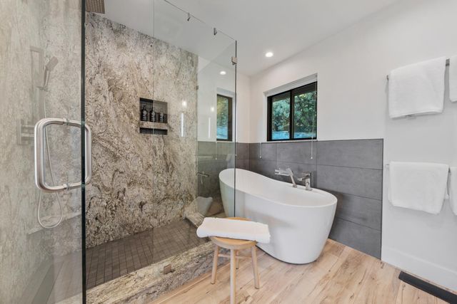 12736 Summit Ridge Dr, Nevada City, CA 95959
