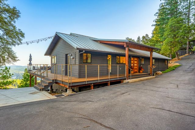 12736 Summit Ridge Dr, Nevada City, CA 95959