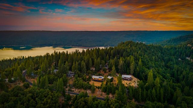 12736 Summit Ridge Dr, Nevada City, CA 95959