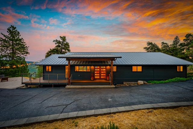 12736 Summit Ridge Dr, Nevada City, CA 95959