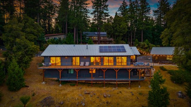 12736 Summit Ridge Dr, Nevada City, CA 95959