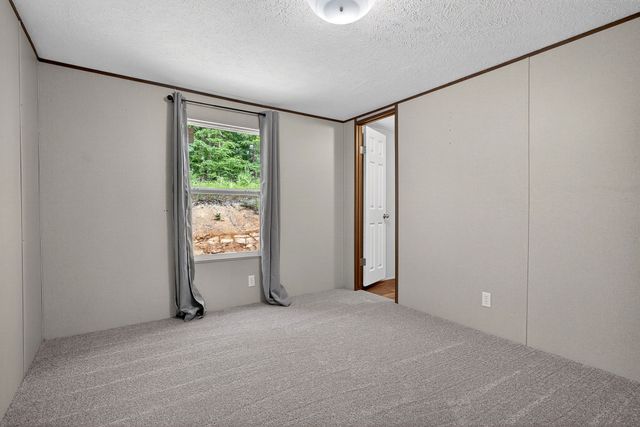 67 Medical Cir, Spencer, TN 38585