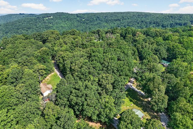 67 Medical Cir, Spencer, TN 38585