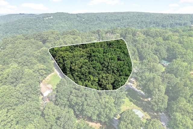 67 Medical Cir, Spencer, TN 38585