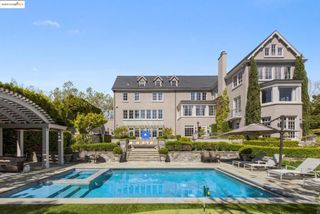 44 Farragut Ave, Piedmont, CA 94610