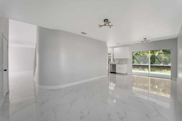 3740 Wilderness Way, Coral Springs, FL 33065