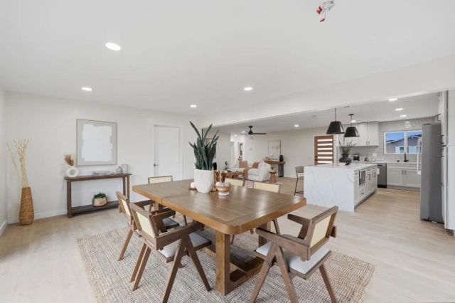 3296 Via Bartolo, San Diego, CA 92111