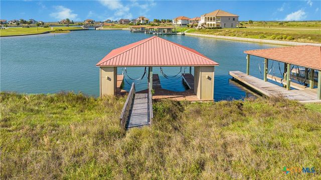 92 Chardonnay Way, Port O'connor, TX 77979