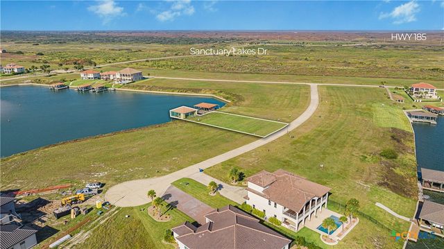 92 Chardonnay Way, Port O'connor, TX 77979