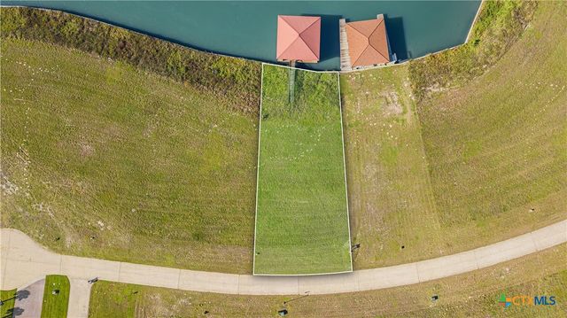 92 Chardonnay Way, Port O'connor, TX 77979