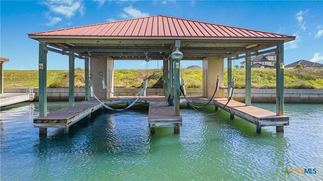 92 Chardonnay Way, Port O'connor, TX 77979