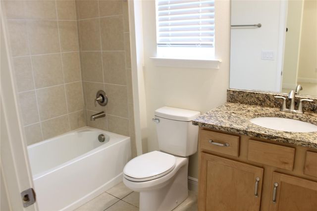 5826 LONG SHORE LOOP, Sarasota, FL 34238