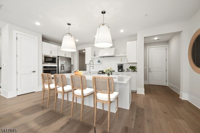 102 IRIS COURT, Warren Twp., NJ 07059