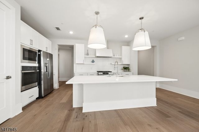 102 IRIS COURT, Warren Twp., NJ 07059