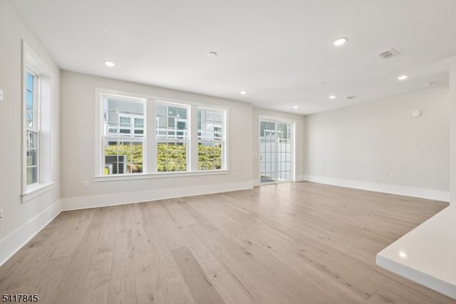 102 IRIS COURT, Warren Twp., NJ 07059