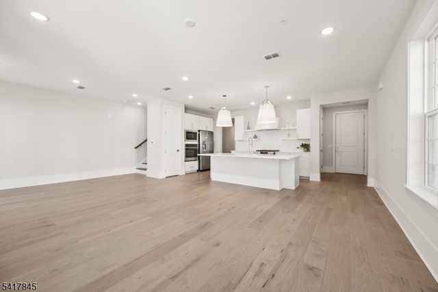 102 IRIS COURT, Warren Twp., NJ 07059