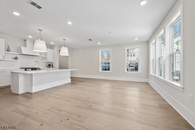 102 IRIS COURT, Warren Twp., NJ 07059